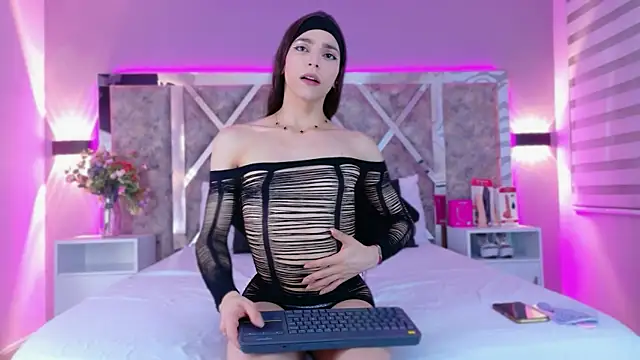 Snapshot of CandyLuxury__ chatting on May 14, 2026, 12:13 pm CandyLuxury online show from May 14, 2026, 12:13 pm