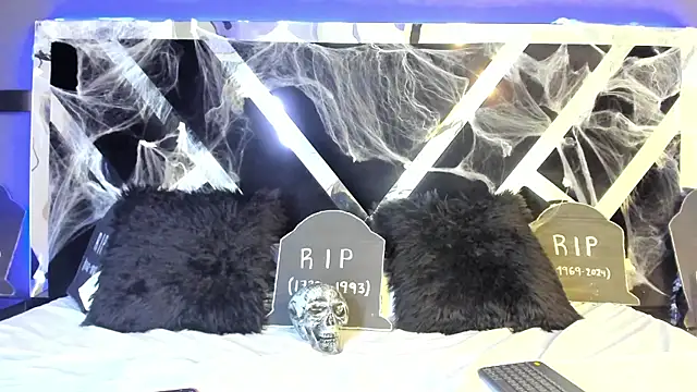 Snapshot of AliDiaz_ chatting on October 27, 2025, 7:15 pm AliDiaz online show from October 27, 2025, 7:15 pm