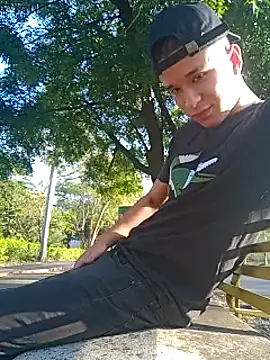 arevalo1124 online show from September 21, 2025, 9:42 pm