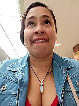 kamila lovee online show from October 10, 2025, 8:31 pm