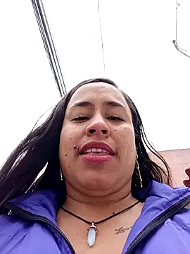 kamila lovee online show from October 20, 2025, 7:14 pm