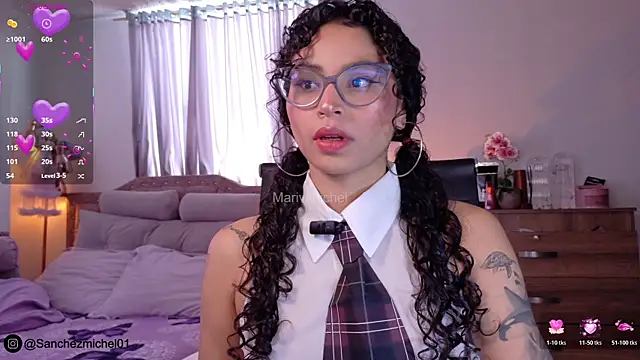 Snapshot of Marivimichel1 chatting on October 18, 2025, 7:05 pm Marivimichel1 online show from October 18, 2025, 7:05 pm