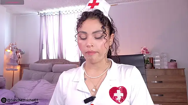 Snapshot of Marivimichel1 chatting on October 19, 2025, 7:05 pm Marivimichel1 online show from October 19, 2025, 7:05 pm