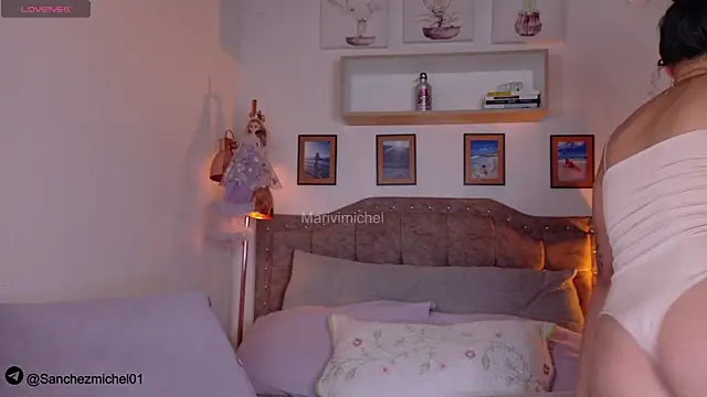 Snapshot of Marivimichel1 chatting on March 2, 2026, 10:11 am Marivimichel1 online show from March 2, 2026, 10:11 am