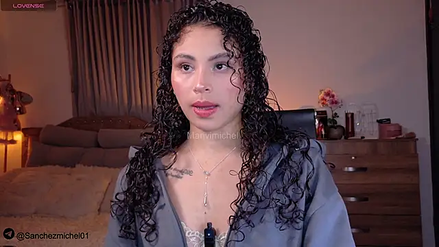 Snapshot of Marivimichel1 chatting on November 18, 2025, 4:49 am Marivimichel1 online show from November 18, 2025, 4:49 am