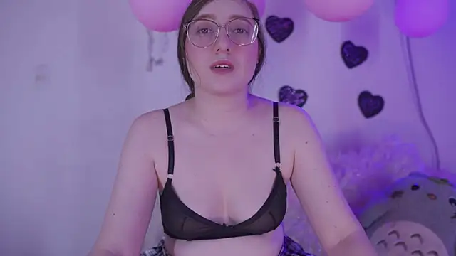 Snapshot of julietha_bianco_ chatting on February 17, 2025, 10:27 pm julietha bianco online show from February 17, 2025, 10:27 pm