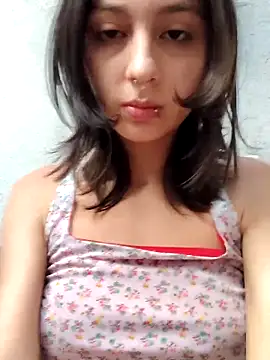 Maiden-Hot online show from December 3, 2025, 6:51 pm