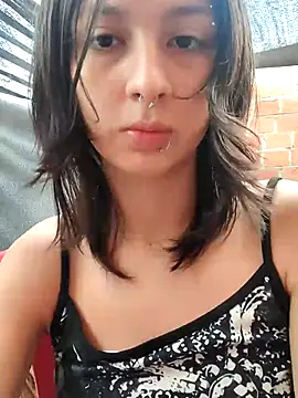 Maiden-Hot online show from November 21, 2025, 7:57 pm