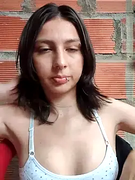 Snapshot of Maiden-Hot chatting on October 16, 2025, 7:33 pm Maiden-Hot online show from October 16, 2025, 7:33 pm