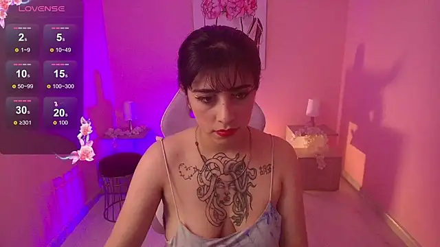 Adri Gomez  online show from September 9, 2025, 4:00 am