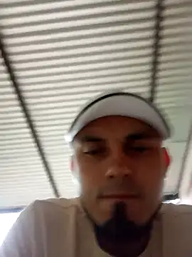 Jean18060 online show from November 29, 2025, 10:32 pm