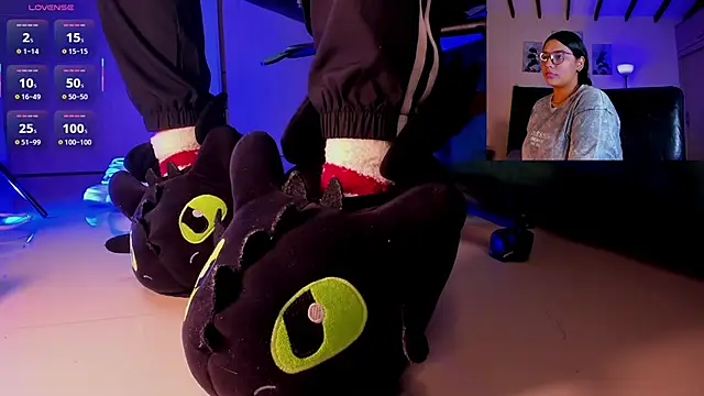 Snapshot of aleya_bliss chatting on November 26, 2025, 3:06 am aleya bliss online show from November 26, 2025, 3:06 am