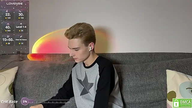 Snapshot of avegothy- chatting on November 14, 2025, 7:06 pm avegothy- online show from November 14, 2025, 7:06 pm