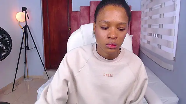Snapshot of brendathompson_ chatting on March 3, 2025, 12:28 pm brendathompson online show from March 3, 2025, 12:28 pm