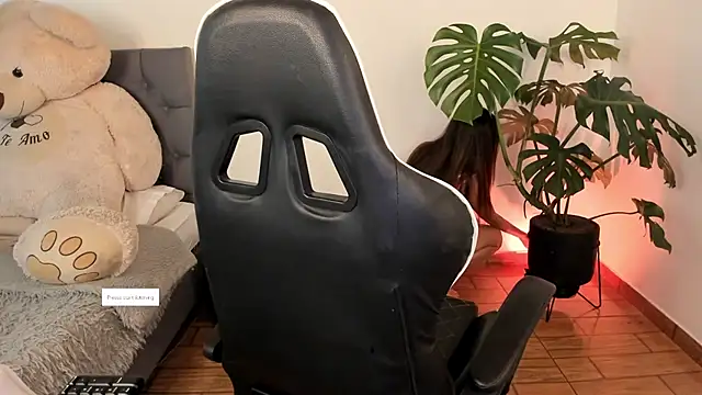 Snapshot of soymmia1 chatting on March 22, 2025, 11:42 pm soymmia1 online show from March 22, 2025, 11:42 pm