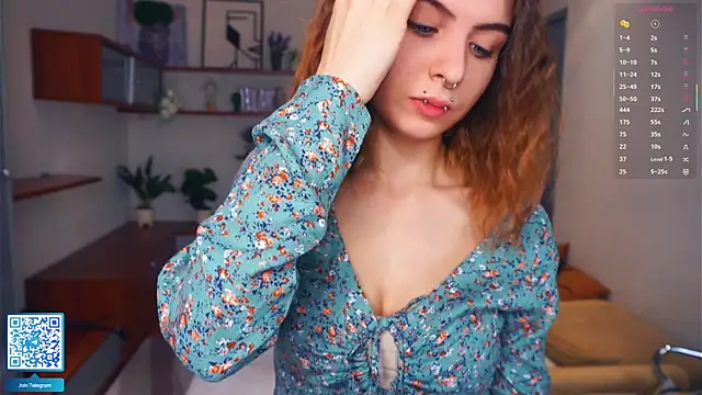 Snapshot of ErlinaBuoy chatting on January 7, 2026, 5:45 am ErlinaBuoy online show from January 7, 2026, 5:45 am