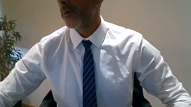 66MA69 online show from June 5, 2026, 5:45 am