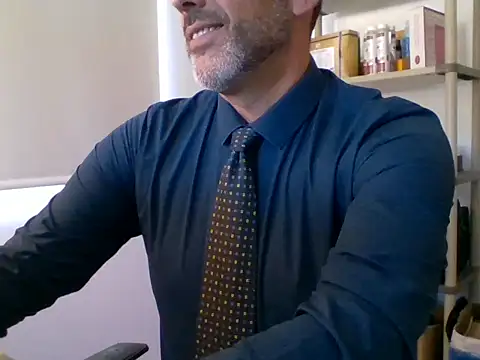 66MA69 online show from September 15, 2025, 1:44 pm