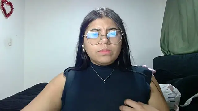 viccky vick online show from October 30, 2025, 2:10 am