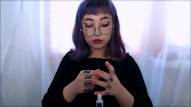 purplewitch online show from December 16, 2025, 8:07 am