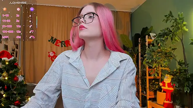 Gretchen Mol online show from December 20, 2025, 7:33 am