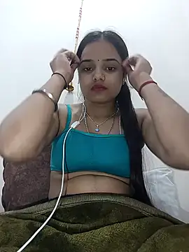 Snapshot of RAYI_123 chatting on February 6, 2025, 5:09 pm RAYI 123 online show from February 6, 2025, 5:09 pm