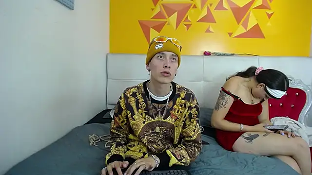 SimonAndJocelyn online show from March 7, 2025, 9:06 pm