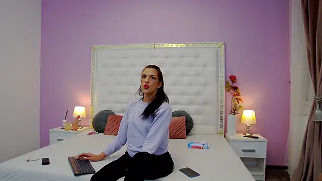 LissaAnn online show from March 21, 2025, 11:45 pm