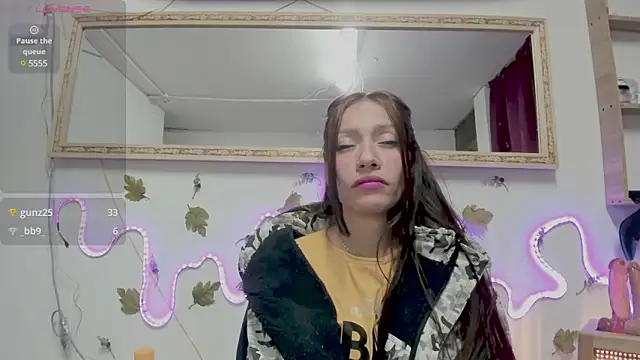 Snapshot of IZZY_BEAUTIFUL chatting on February 27, 2025, 9:29 am IZZY BEAUTIFUL online show from February 27, 2025, 9:29 am