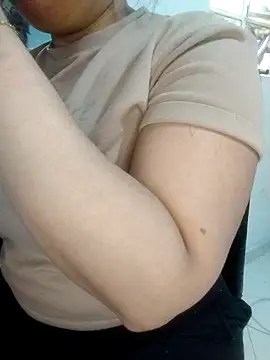 alexandraluv online show from September 27, 2025, 3:29 pm