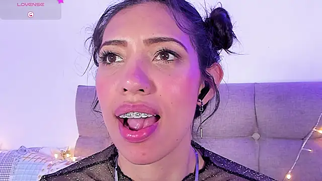 Snapshot of Miss_veronicaa2 chatting on February 18, 2025, 6:26 pm Miss veronicaa2 online show from February 18, 2025, 6:26 pm
