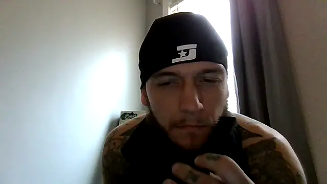 cruz815 online show from March 18, 2026, 1:35 pm