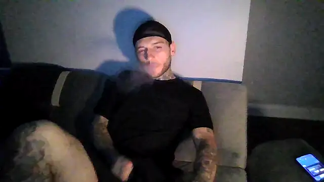 Snapshot of cruz815 chatting on December 2, 2025, 9:16 pm cruz815 online show from December 2, 2025, 9:16 pm