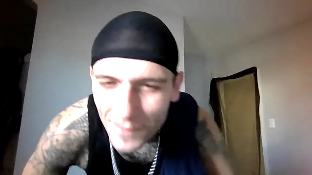 Snapshot of cruz815 chatting on November 17, 2025, 7:51 pm cruz815 online show from November 17, 2025, 7:51 pm