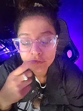 Snapshot of mac-sara chatting on March 6, 2025, 8:16 pm mac-sara online show from March 6, 2025, 8:16 pm