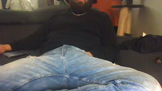 Snapshot of Zer_oki chatting on March 12, 2025, 10:28 pm Zer oki online show from March 12, 2025, 10:28 pm