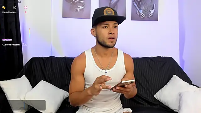 Max Conor1 online show from November 5, 2025, 10:13 pm