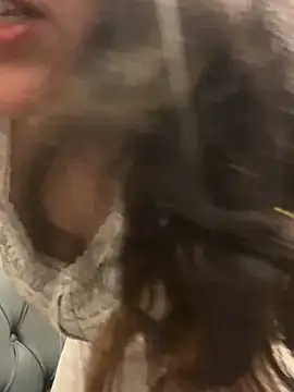 Snapshot of MirandaLatinaLovely chatting on December 1, 2025, 5:30 am MirandaLatinaLovely online show from December 1, 2025, 5:30 am