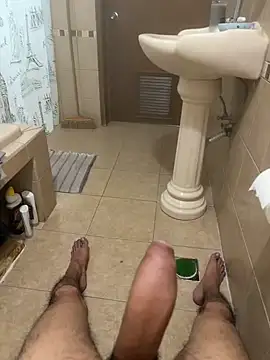 Snapshot of toni1405 chatting on February 11, 2026, 4:01 am toni1405 online show from February 11, 2026, 4:01 am