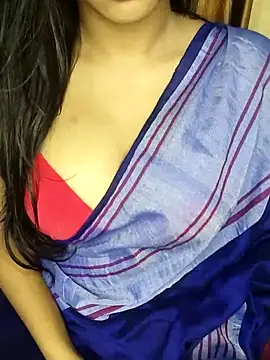 Snapshot of simi_love chatting on February 22, 2025, 5:13 pm simi love online show from February 22, 2025, 5:13 pm