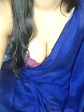 Snapshot of simi_love chatting on February 21, 2025, 3:54 pm simi love online show from February 21, 2025, 3:54 pm