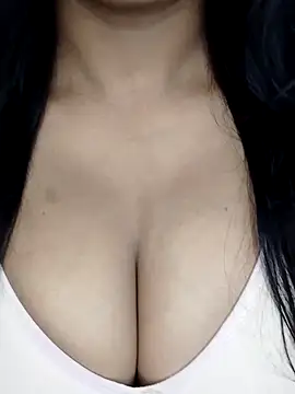 Snapshot of simi_love chatting on February 9, 2025, 4:50 pm simi love online show from February 9, 2025, 4:50 pm