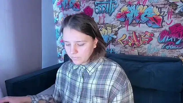 Jenny Jimmy online show from April 14, 2026, 9:25 am