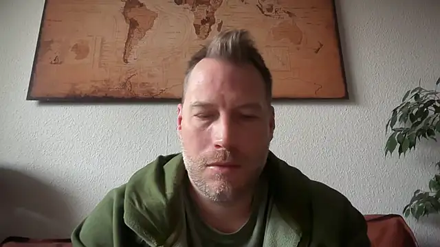 Snapshot of Christian87xxx chatting on November 15, 2025, 9:35 am Christian87xxx online show from November 15, 2025, 9:35 am