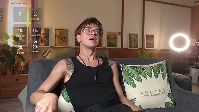 Snapshot of William_Henry_ chatting on July 27, 2026, 12:01 pm William Henry online show from July 27, 2026, 12:01 pm