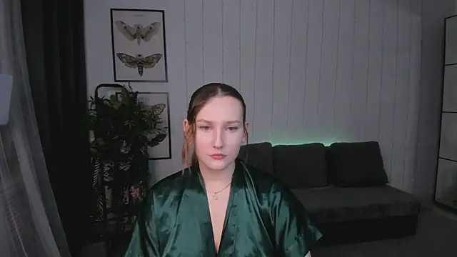 Snapshot of MaryWaddell chatting on February 2, 2025, 6:14 am MaryWaddell online show from February 2, 2025, 6:14 am