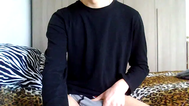 Snapshot of tommyboyteen chatting on February 15, 2025, 1:16 pm tommyboyteen online show from February 15, 2025, 1:16 pm