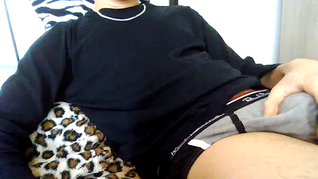Snapshot of tommyboyteen chatting on February 20, 2025, 12:25 pm tommyboyteen online show from February 20, 2025, 12:25 pm
