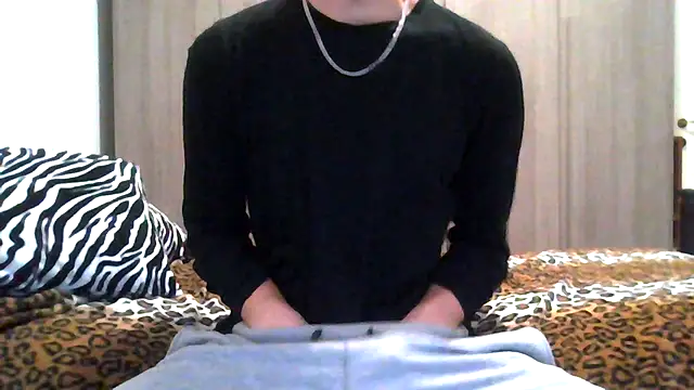 Snapshot of tommyboyteen chatting on February 22, 2025, 4:51 pm tommyboyteen online show from February 22, 2025, 4:51 pm