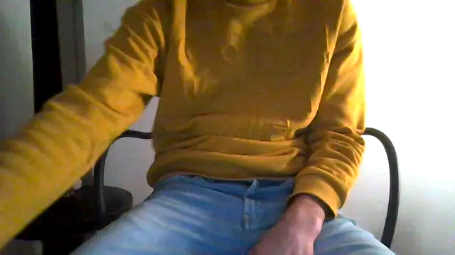 Snapshot of tommyboyteen chatting on February 2, 2025, 7:35 pm tommyboyteen online show from February 2, 2025, 7:35 pm